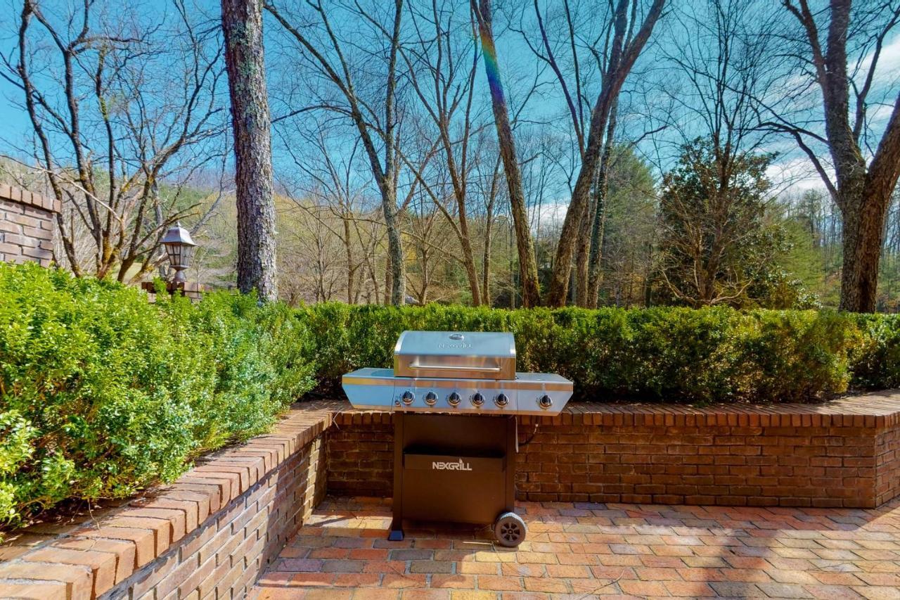 Smoky Mountain Castle Caretaker'S Apartment เซอเวียร์วีล ภายนอก รูปภาพ