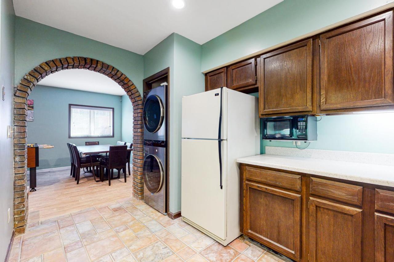 Smoky Mountain Castle Caretaker'S Apartment เซอเวียร์วีล ภายนอก รูปภาพ