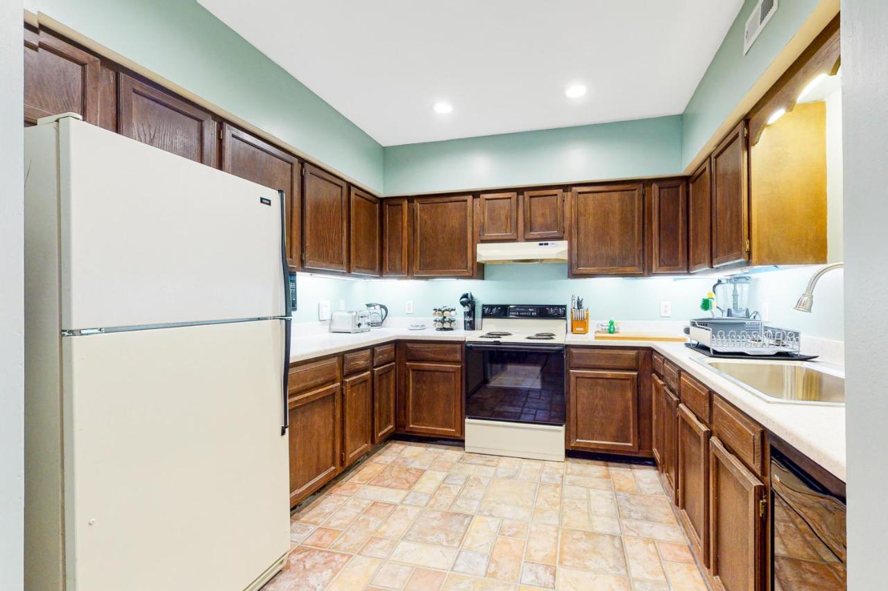 Smoky Mountain Castle Caretaker'S Apartment เซอเวียร์วีล ภายนอก รูปภาพ