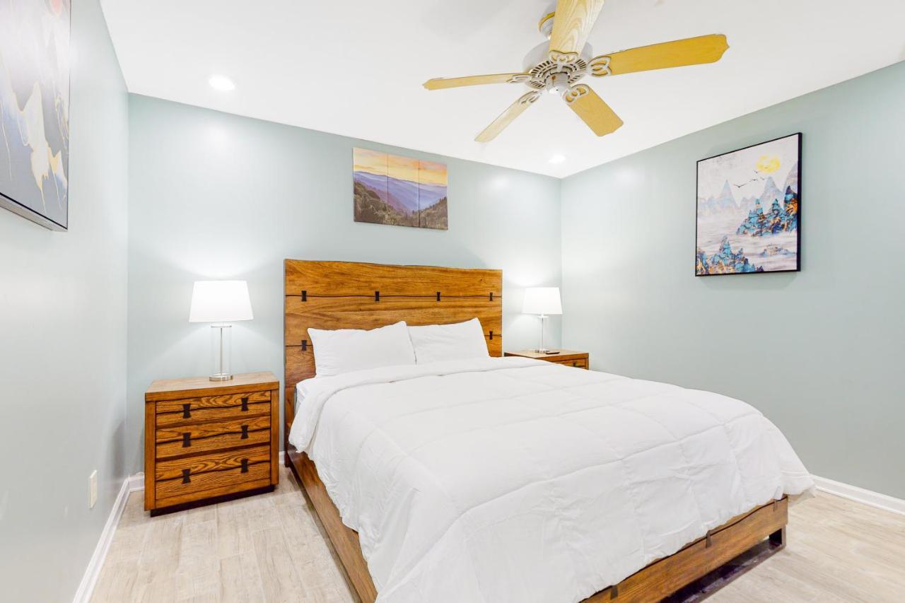 Smoky Mountain Castle Caretaker'S Apartment เซอเวียร์วีล ภายนอก รูปภาพ