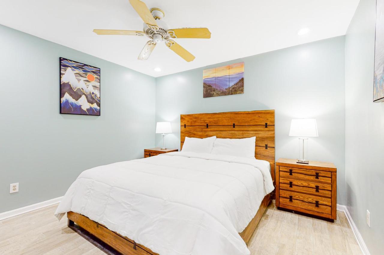 Smoky Mountain Castle Caretaker'S Apartment เซอเวียร์วีล ภายนอก รูปภาพ